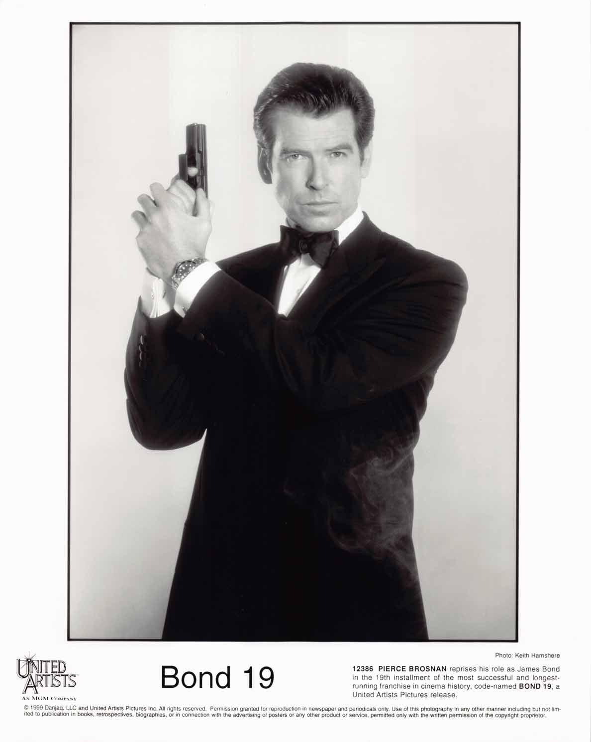 Pierce Brosnan James Bond TOMORROW NEVER DIES original 8x10 press photos 1997