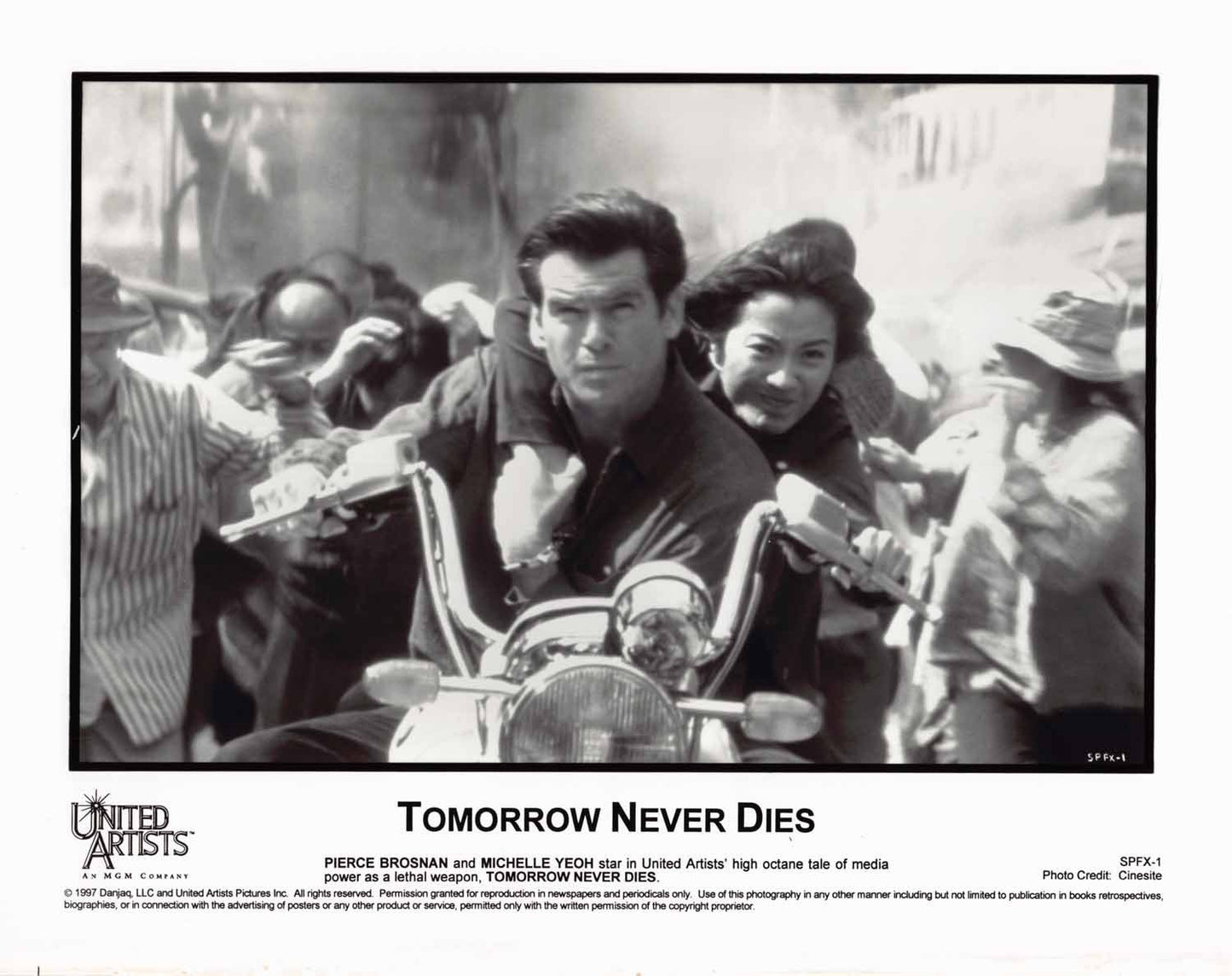 Pierce Brosnan James Bond TOMORROW NEVER DIES original 8x10 press photos 1997