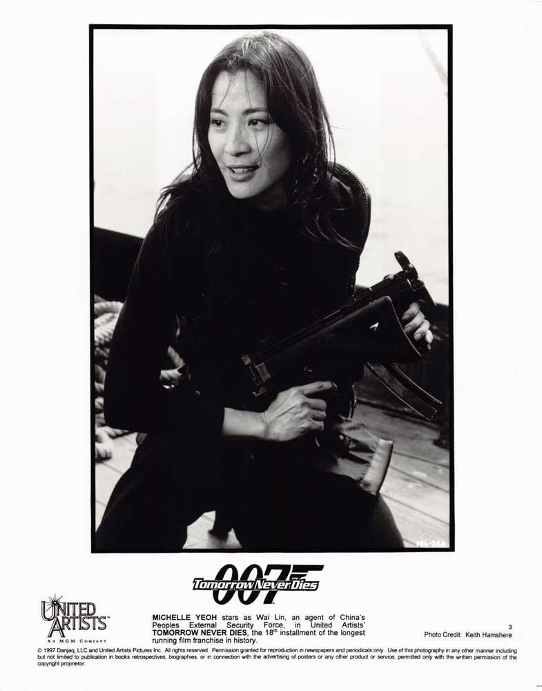 Michelle Yeoh TOMORROW NEVER DIES original 8x10 press photo 1997 James Bond 007