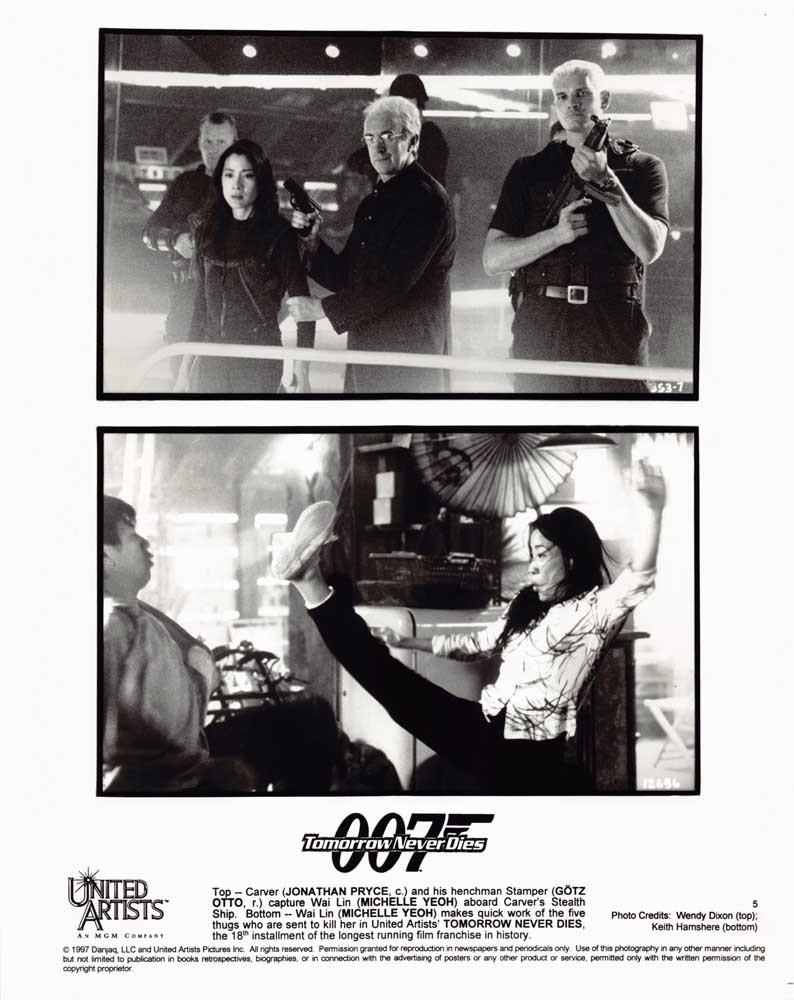 Jonathan Pryce TOMORROW NEVER DIES original 8x10 press photo 1997 James Bond 007