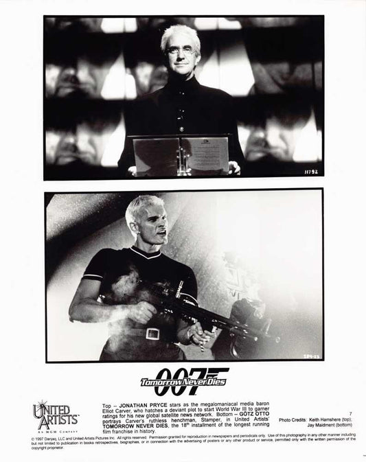 Jonathan Pryce TOMORROW NEVER DIES Gotz Otto original 8x10 photo James Bond 007