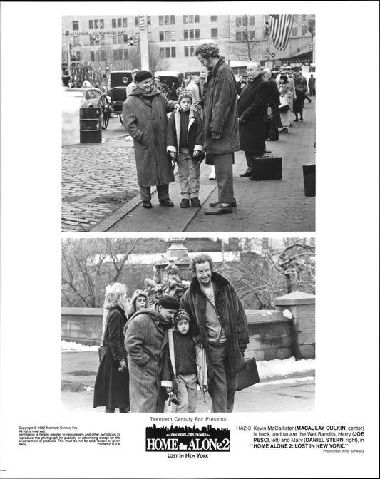 Macaulay Culkin HOME ALONE 2 Joe Pesci Daniel Stern original press photos 1992