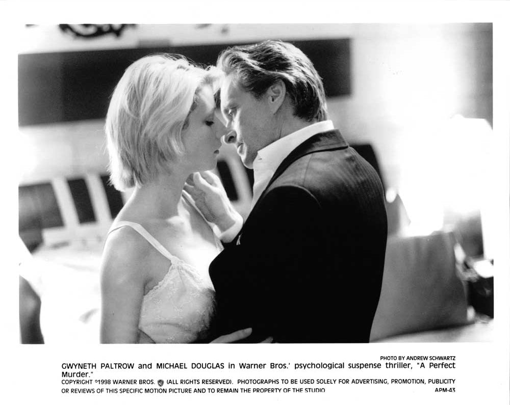 Michael Douglas A PERFECT MURDER Gwyneth Paltrow original press photo 1998