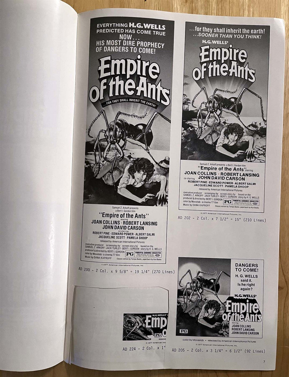 Joan Collins EMPIRE OF THE ANTS Robert Lansing used press book 1977